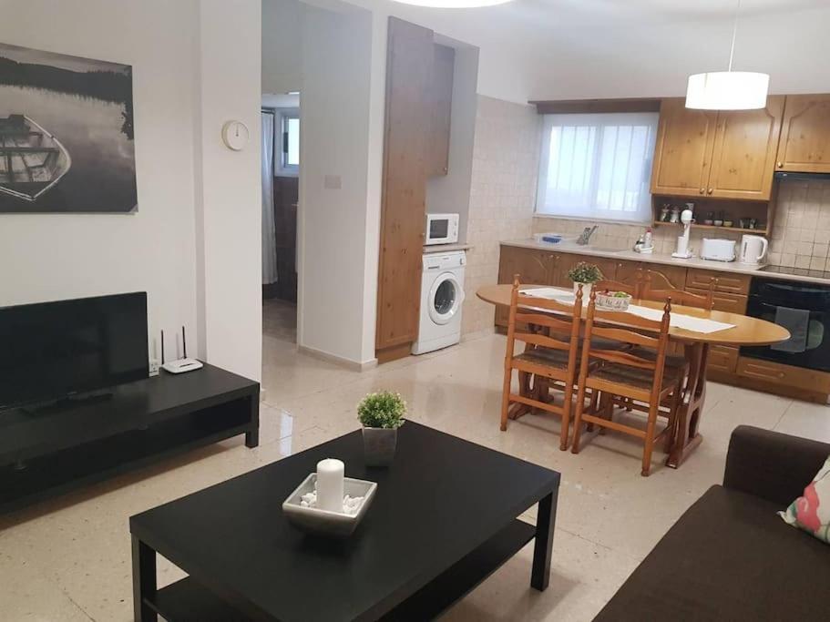 Apartament Dalia 9 Pafos Zewnętrze zdjęcie